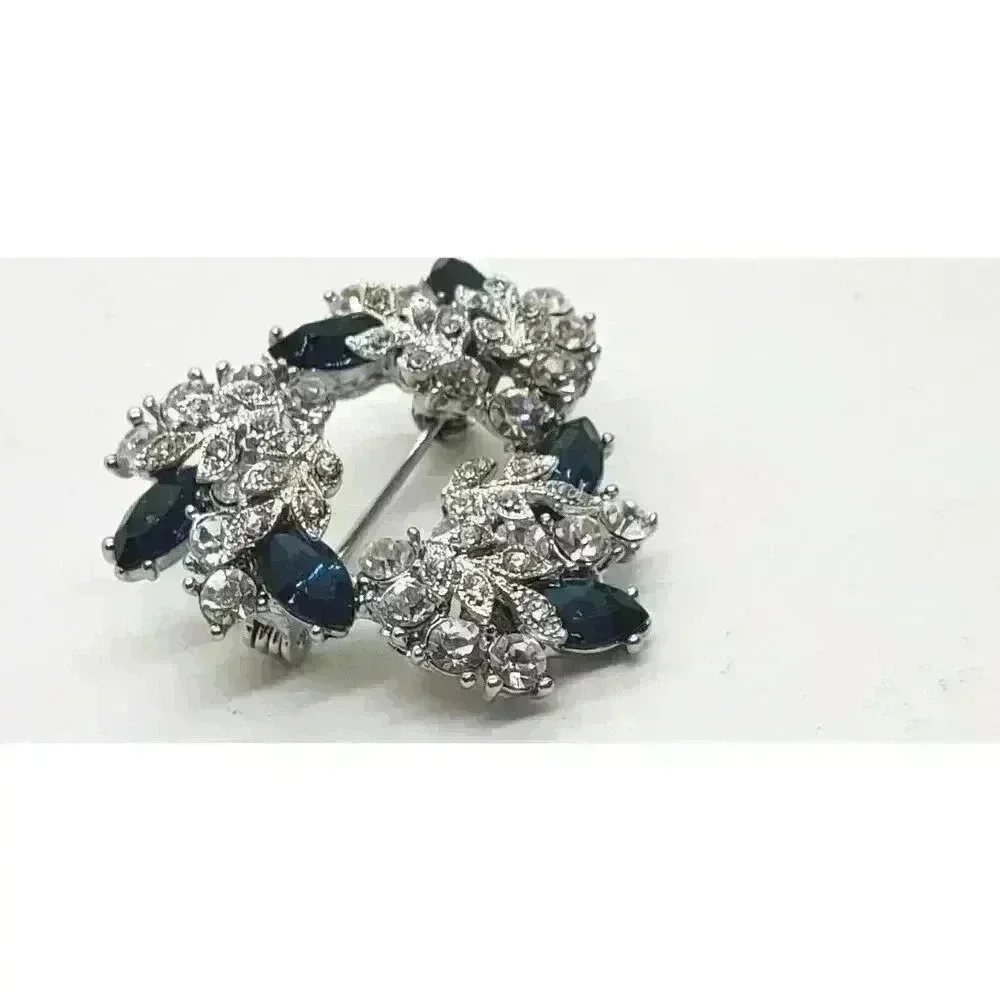 Vintage Brooch Blue And Clear Crystal Rhinestones Flower Leaves Wreath